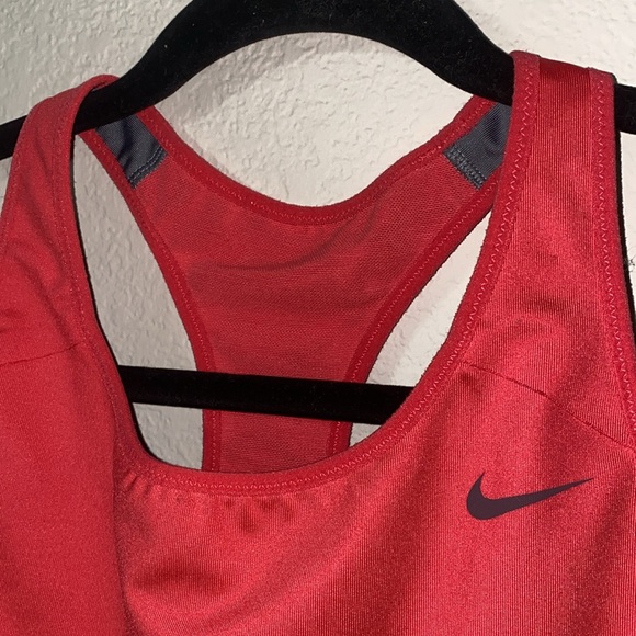 🎀Nike Gray and Pink Sports Bra! - Picture 7 of 7